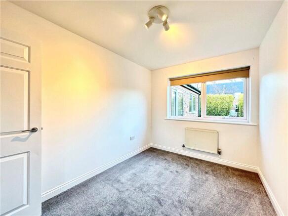 3 bed Bungalow to rent Image 8