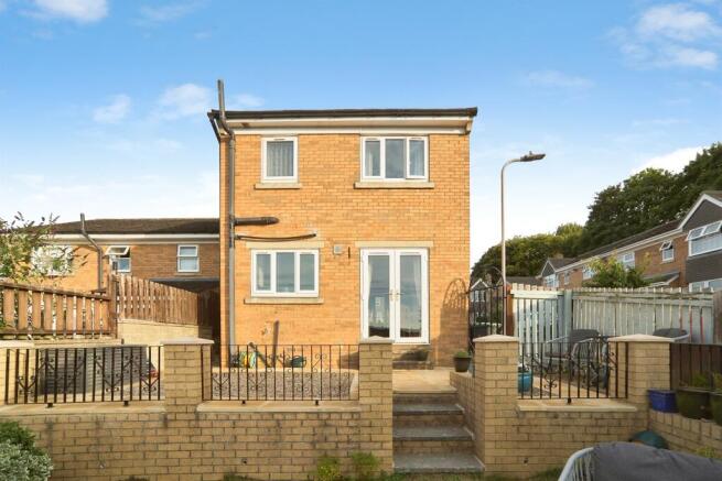 3 bed Detached for sale Image 9