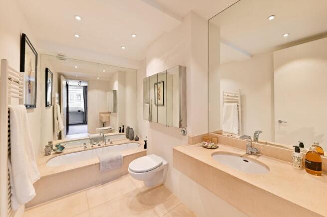 En Suite Bathroom