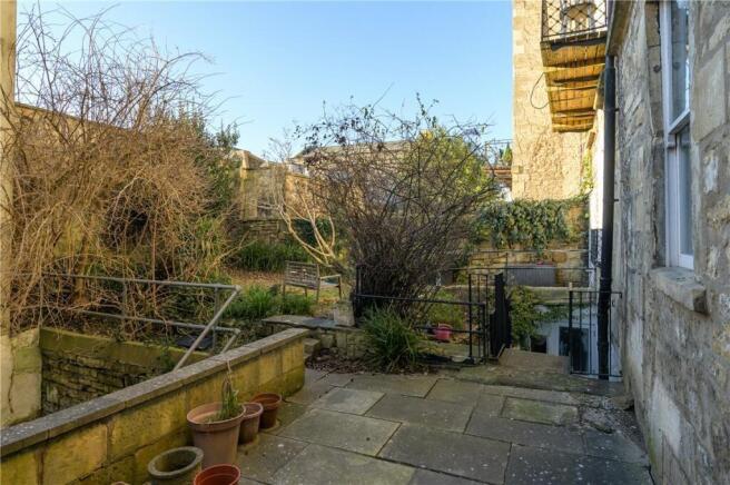 COMMUNAL GARDEN.jpg