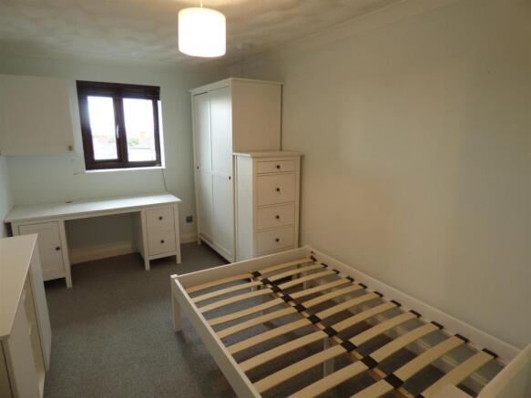 Bedroom .JPG
