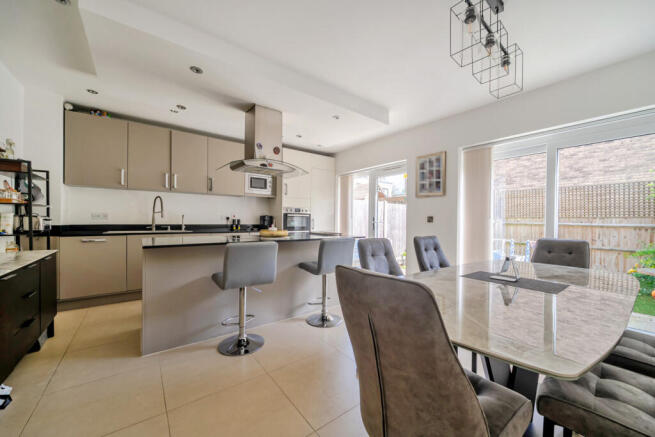 1441222-4-69de226...