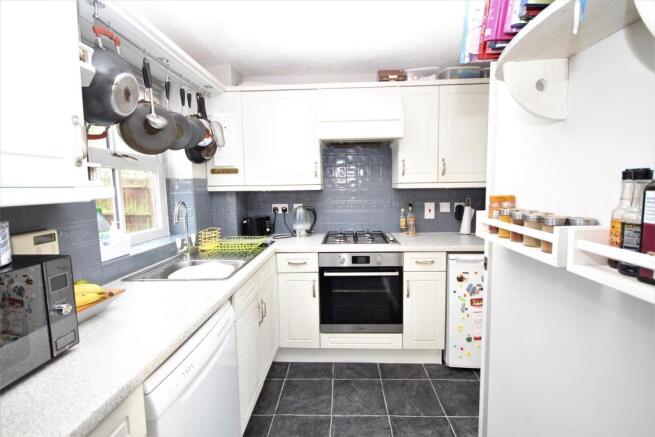 Kitchen 3.jpg