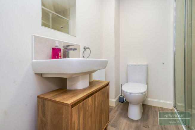 4 bed Detached for sale Image 12