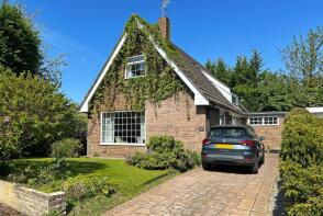 9, Langdale Close, Altrincham WA15 7QW
