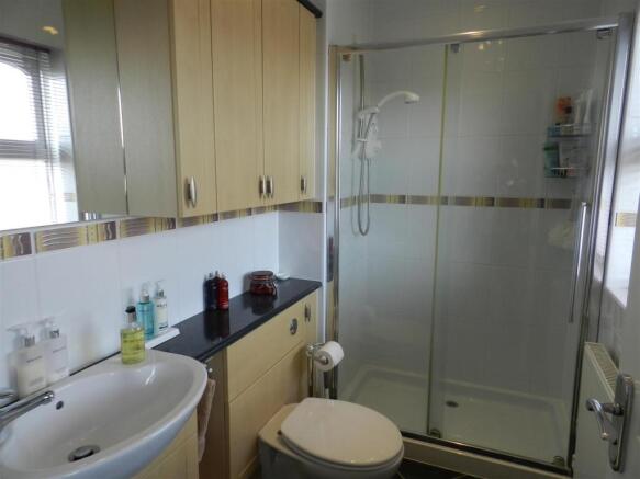 LUXURY EN-SUITE SHOW