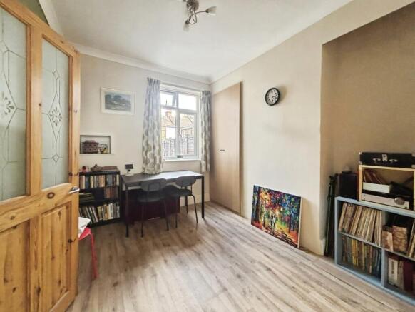 Thackeray Road, London, E6 photo 4