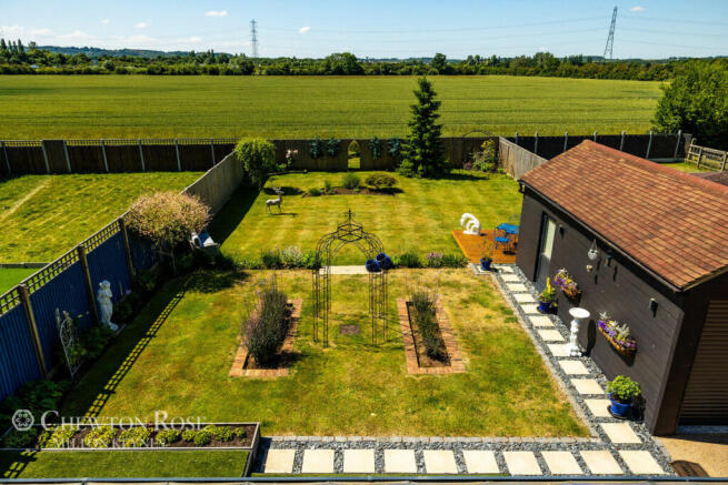 Photo 33