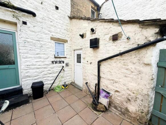 2 bed end terrace Silsden