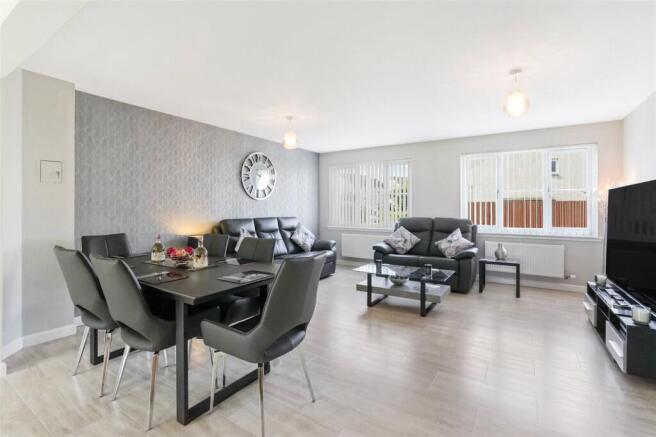 Dining/ Living Room