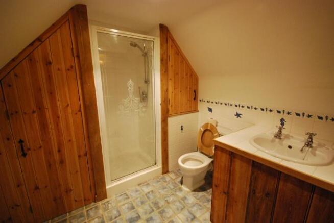 222_Master shower room.JPG