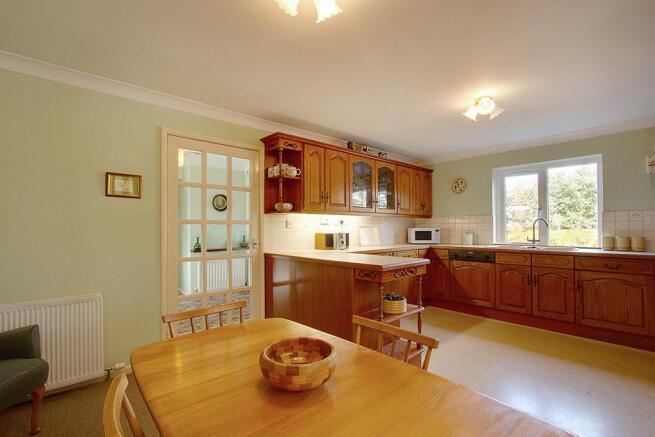 Dining kitchen
