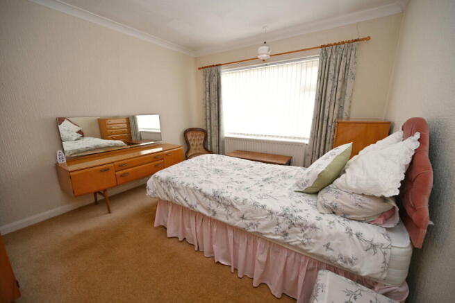 2 bed Semi-Detached Bungalow for sale Image 6