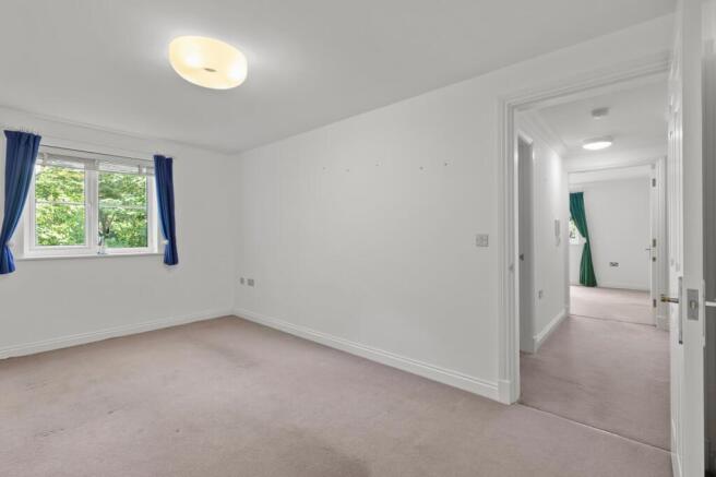 2 bed Flat for sale Image 9