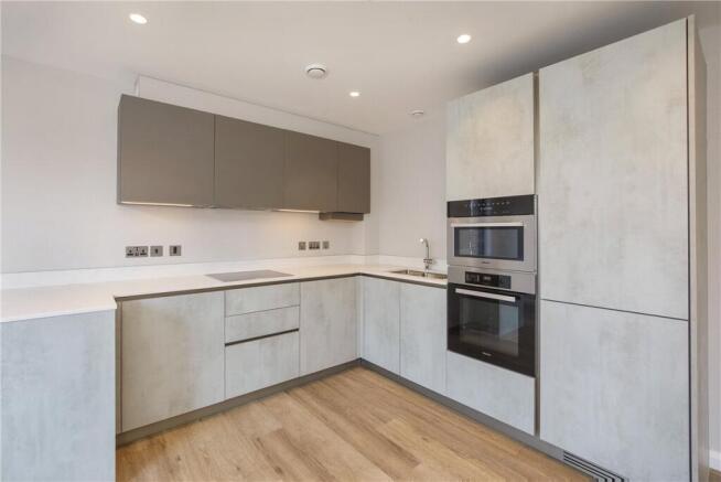 2 bed Apartment to rent Image 9