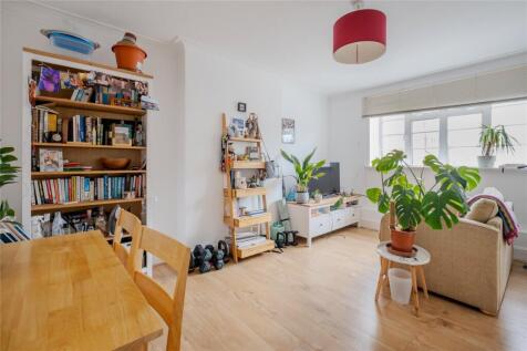 Streatham High Road, Streatham, London, SW16