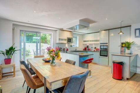 London Road, Preston, BN1