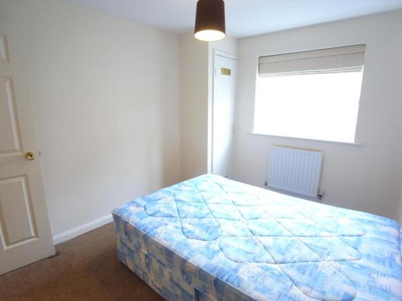 2 bed Flat to rent Image 9