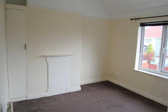 BEDROOM 2