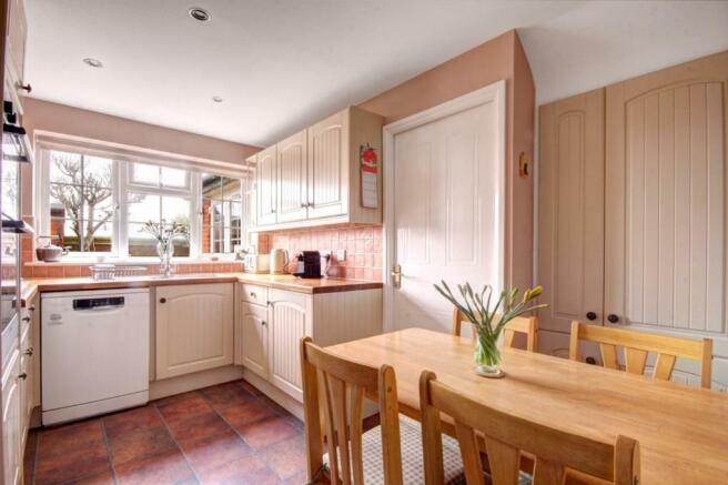 Kitchen 4.jpg
