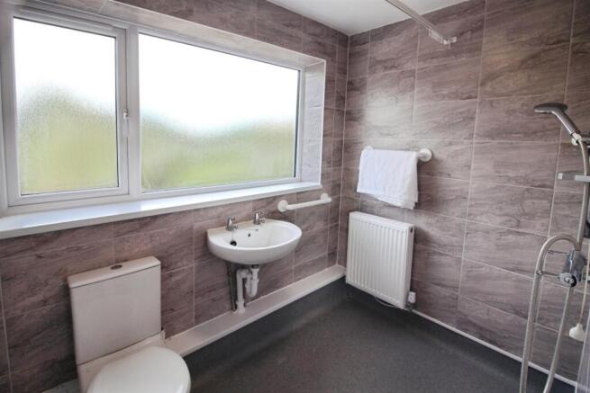 3 bed Detached to rent Image 7