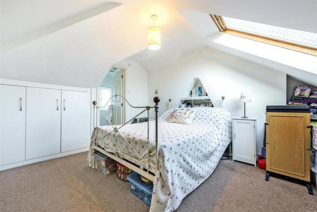 Bedroom 2 / Guest Suite
