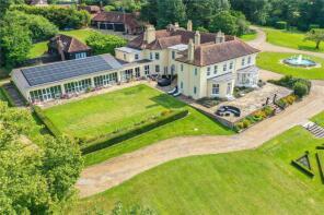 Coopersale House, Houblons Hill, Coopersale, Epping CM16 7QL