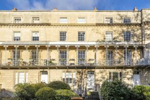 Second Floor Flat, South Parade Mansions, Oakfield Road, Clifton, Bristol BS8 2BA