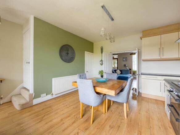 4 bed Semi-Detached for sale Image 7