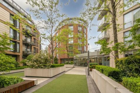 Plaza Gardens, Putney, London, SW15