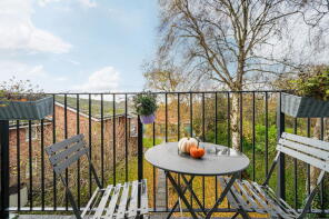 Flat 5, Bronte Court, Longmore Road, Shirley, Solihull B90 3DL