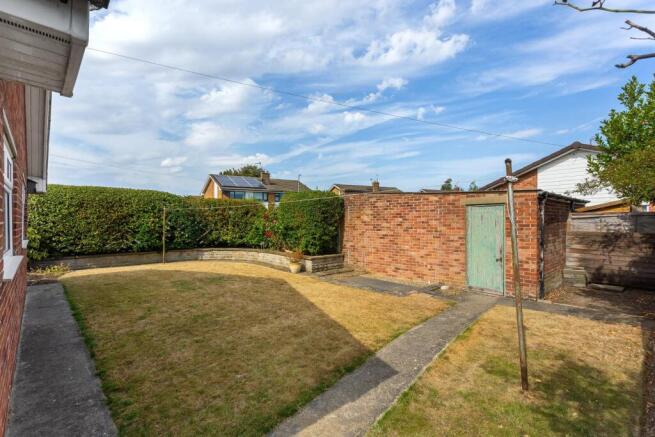 3 bed Detached Bungalow for sale Image 4