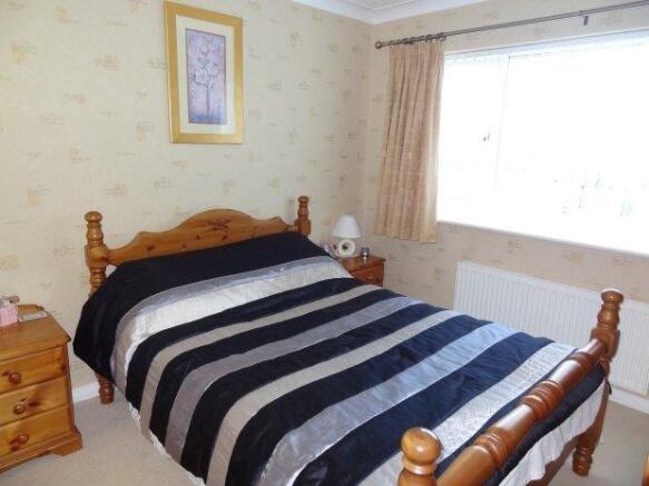 BEDROOM 2