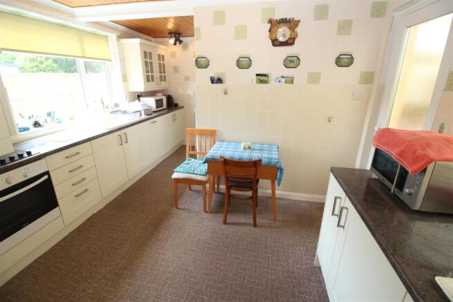 Kitchen / Breakfast Room