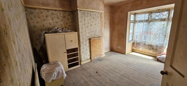 3 bed Terraced for sale Image 7