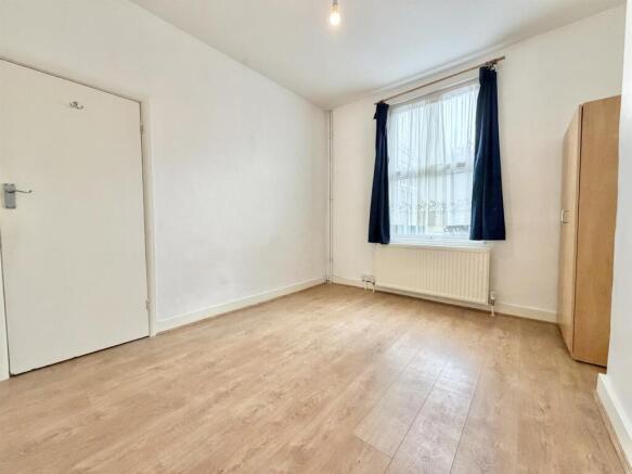 3 Bedroom To Rent in N22