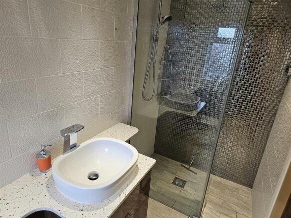 master en suite.jpg