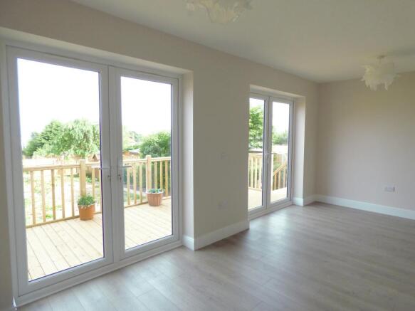 Living/dining area