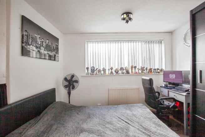 3 bed Semi-Detached for sale Image 9