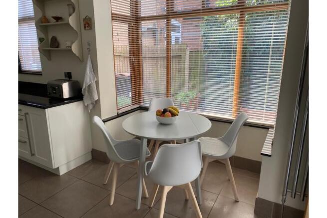 Kitchen/Breakfast