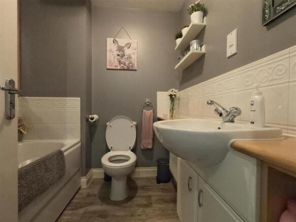 Bathroom.jpeg