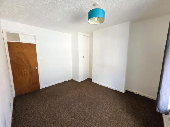 2 bed Terraced to rent Image 10