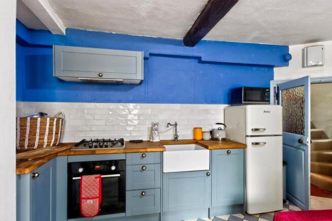 2 bed House for sale Image 12
