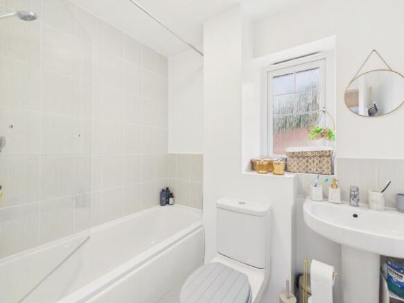 2 bed Semi-Detached for sale Image 9