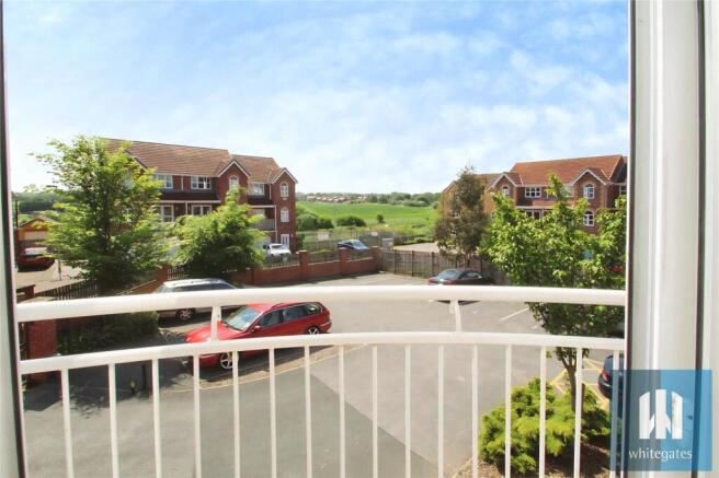 2 bed Apartment to rent Image 11