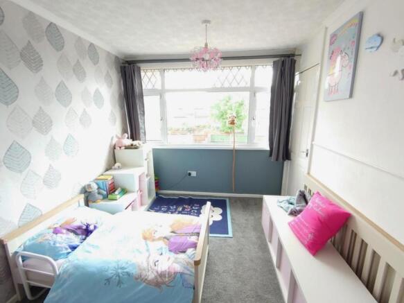 Bedroom 1.jpg