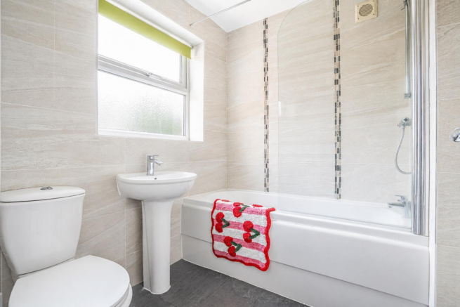 2 bed End of Terrace to rent Image 5