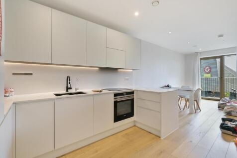 Hive House, Brentford, TW8