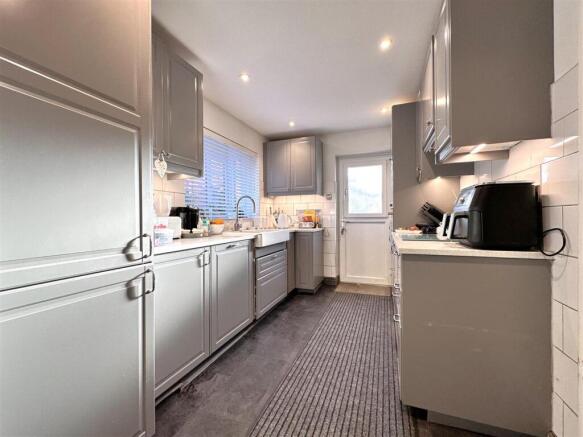 Modern Fitted Kitchen 865