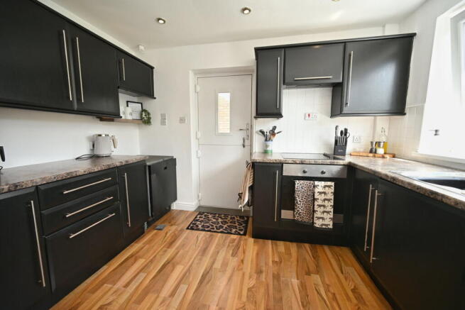 4 bed Detached for sale Image 9